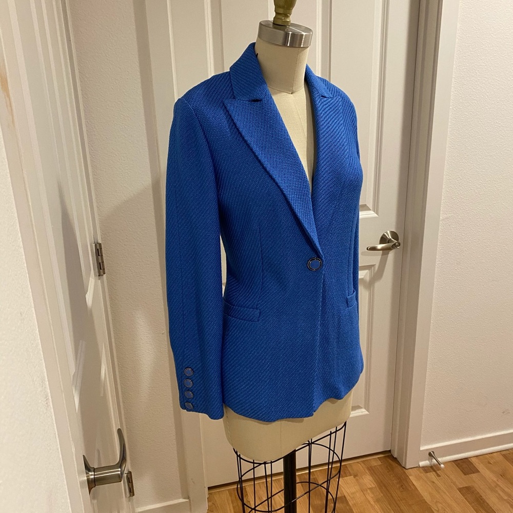 St. John Knit Blazer. Never Worn.